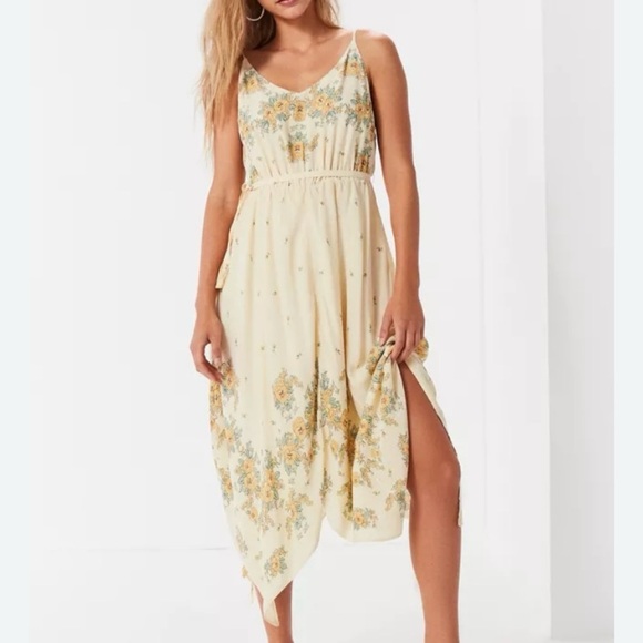 Urban Outfitters Floral Handkerchief Hem Midi Dress Butter Yellow Beige XS NWT - Picture 3 of 16